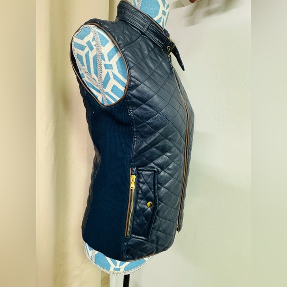 FATE Navy Blue Quilted Vest, Size SMALL - Stretchable Sides - Picture 3 of 4